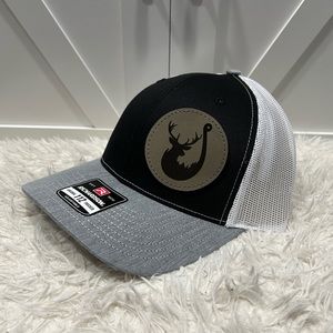 Trucker SnapBack Richardson 112 hat. Deer.